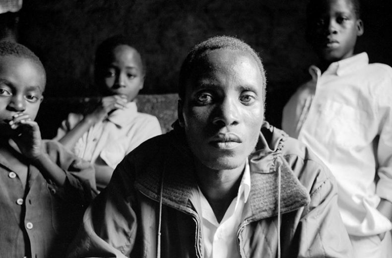 « Rwanda, mémoire d’un génocide », textes et photographies de Michel Bührer